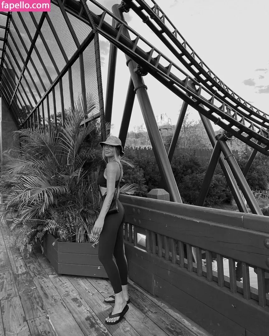 santa.luna Onlyfans Photo Gallery 