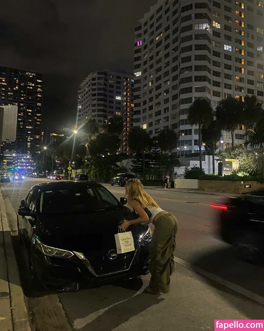 santa.luna Onlyfans Photo Gallery 