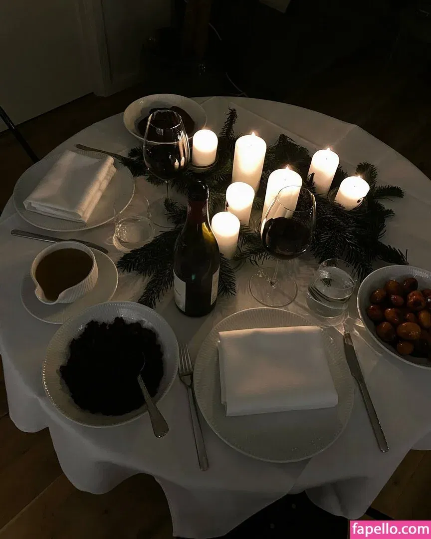 santa.luna Onlyfans Photo Gallery 