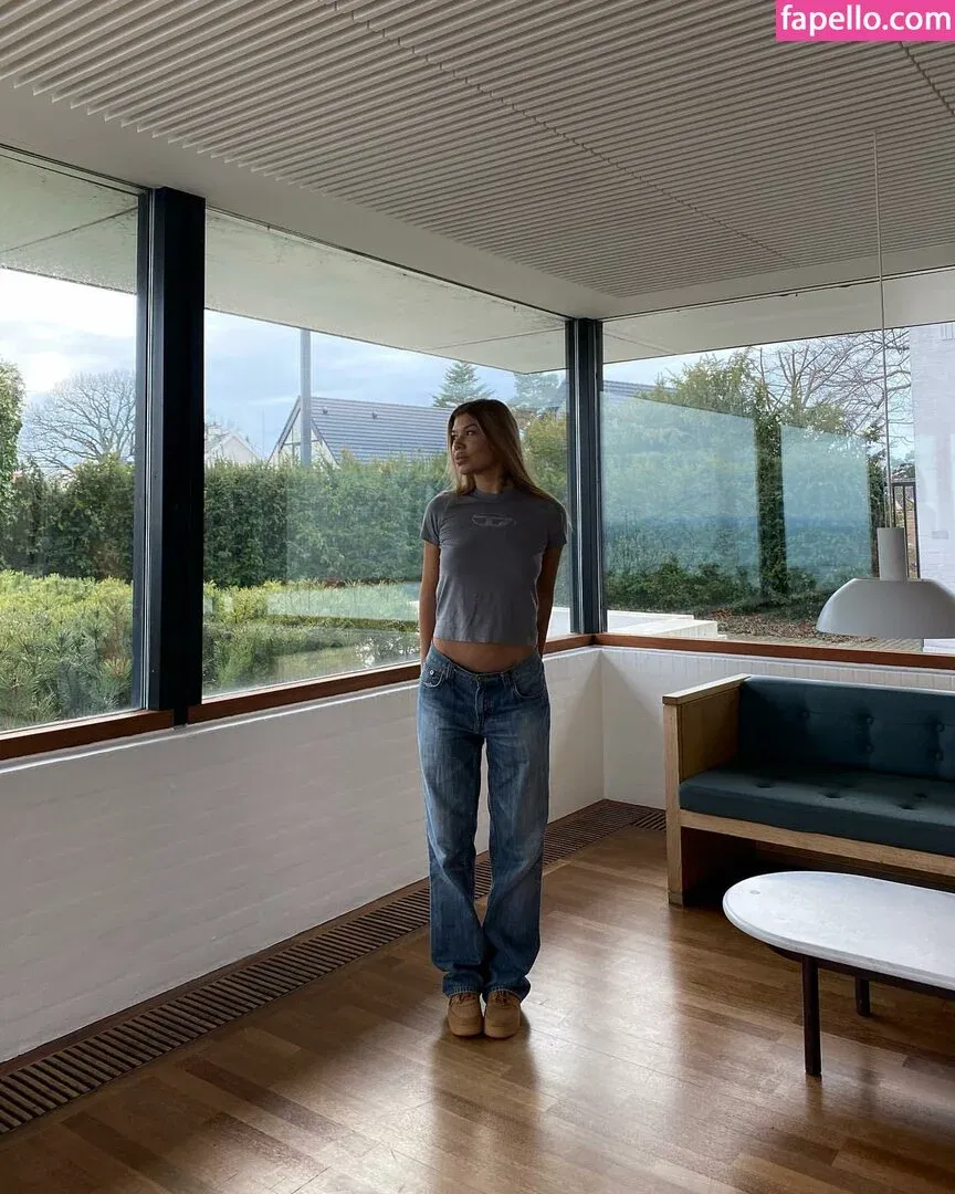 santa.luna Onlyfans Photo Gallery 