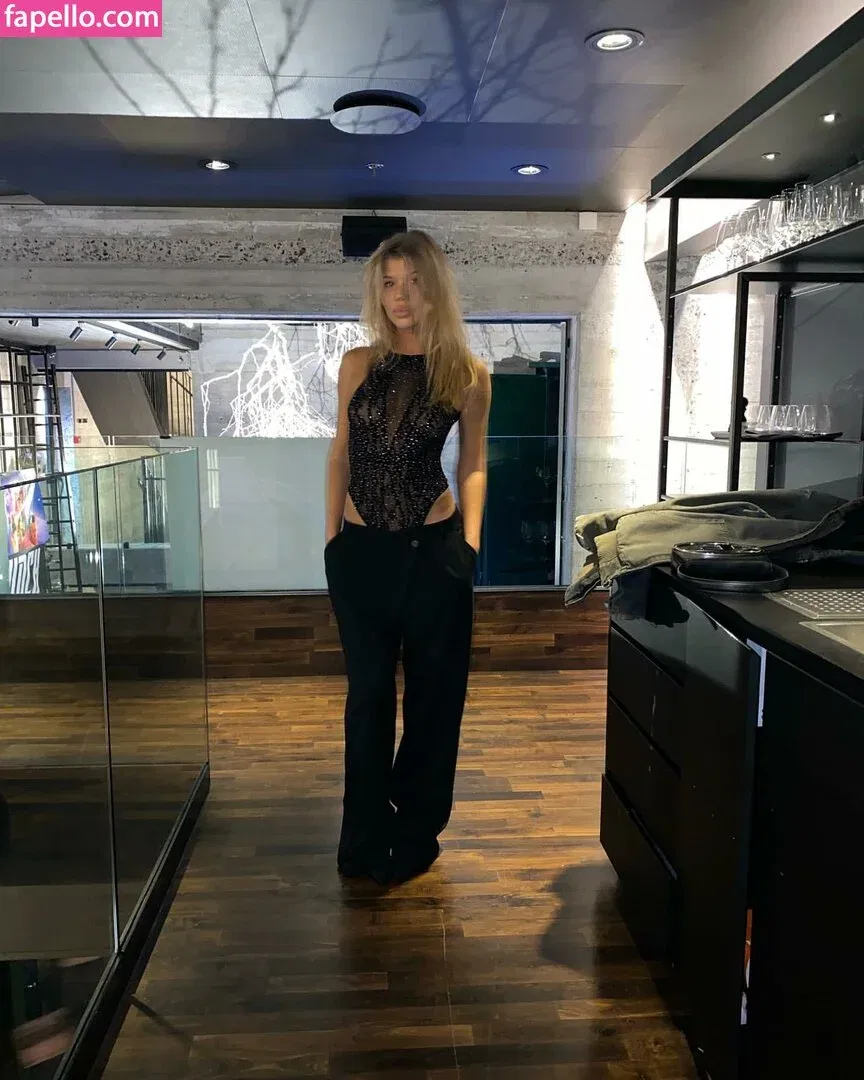 santa.luna Onlyfans Photo Gallery 