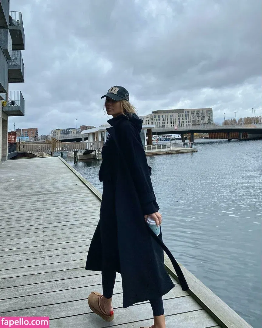 santa.luna Onlyfans Photo Gallery 