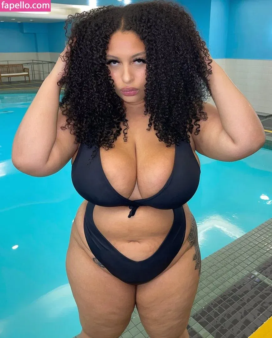 Thegirlofyourdreamz Onlyfans Photo Gallery 