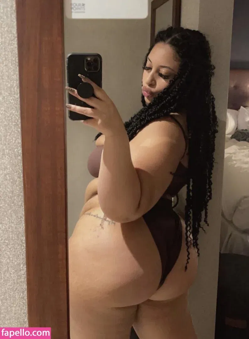 Thegirlofyourdreamz Onlyfans Photo Gallery 