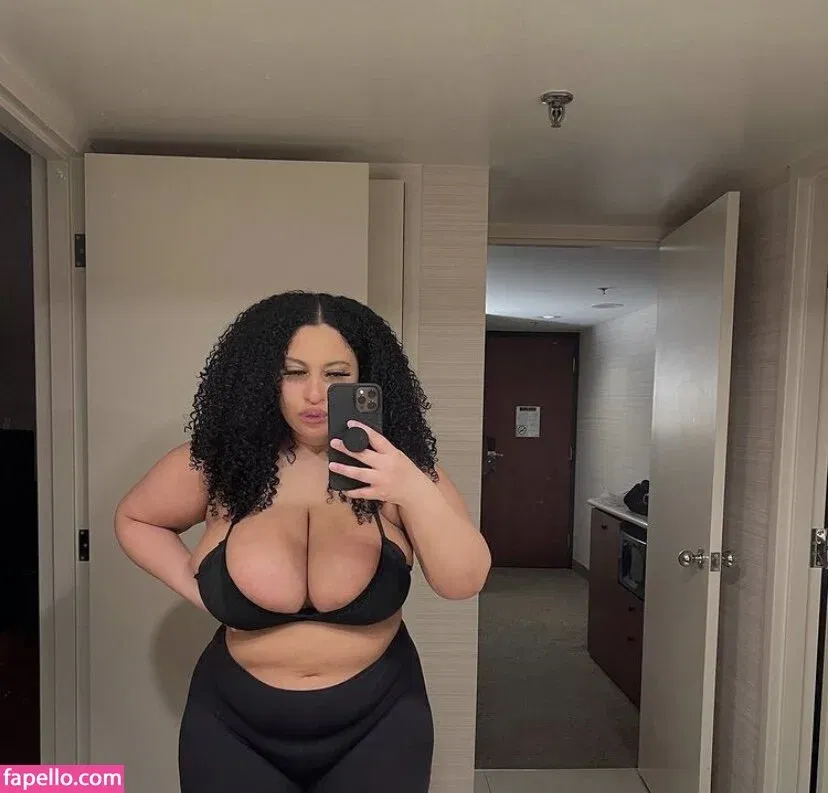 Thegirlofyourdreamz Onlyfans Photo Gallery 