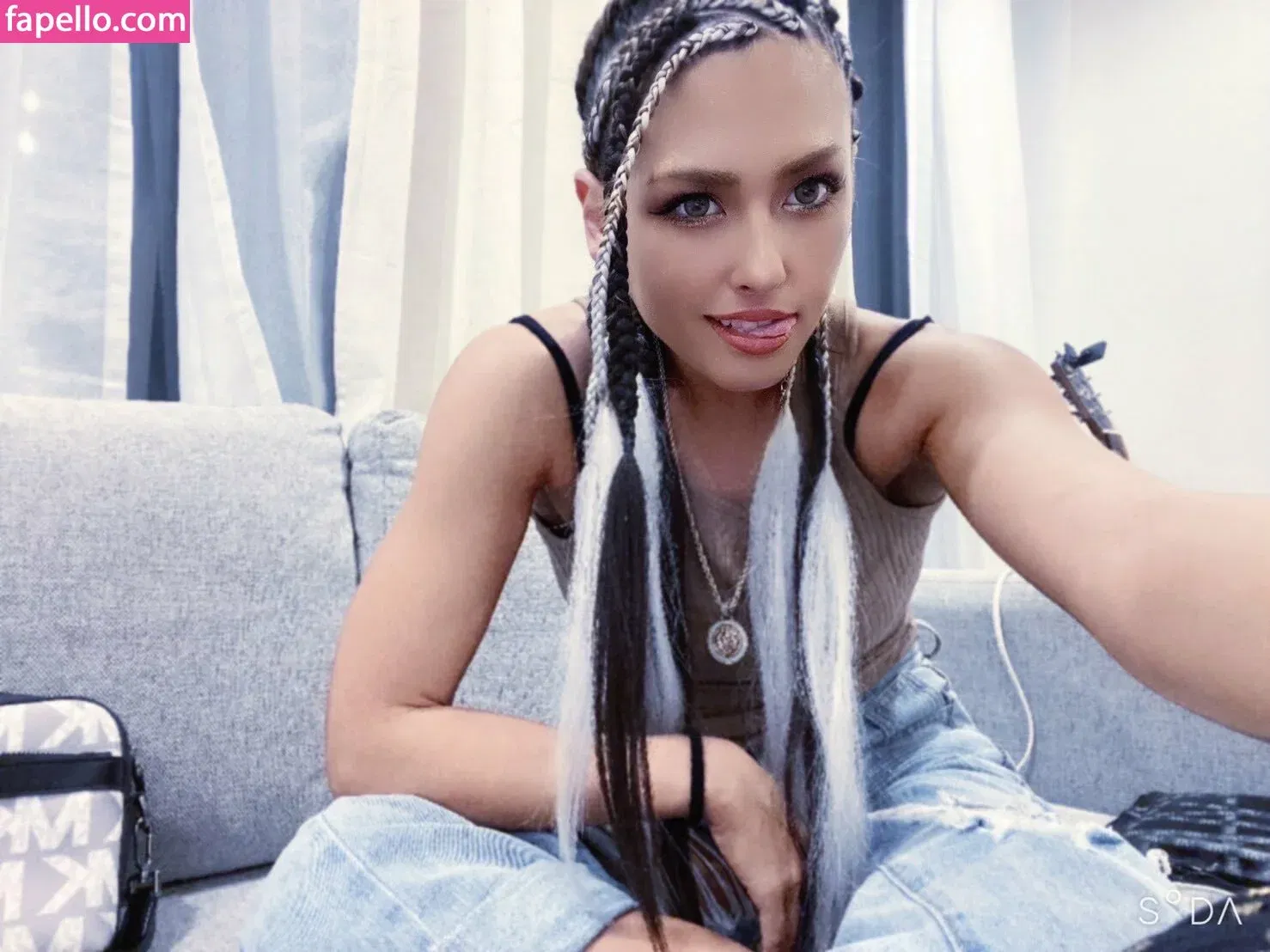 WomenJoshi Onlyfans Photo Gallery 