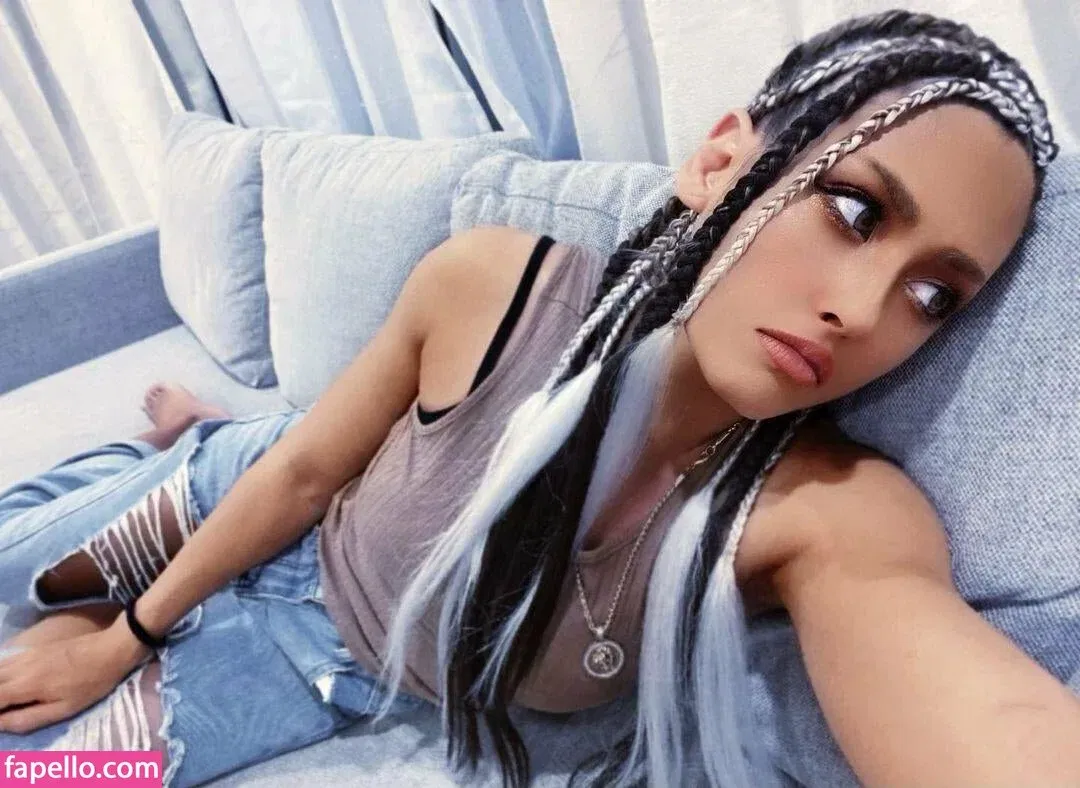 WomenJoshi Onlyfans Photo Gallery 