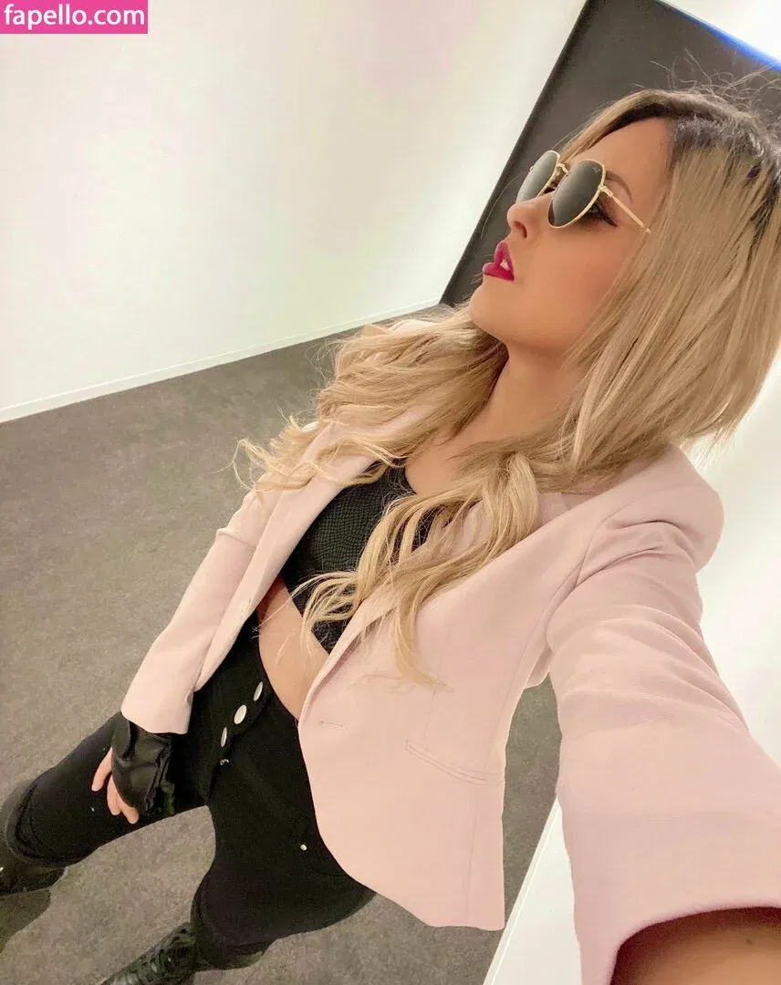 WomenJoshi Onlyfans Photo Gallery 