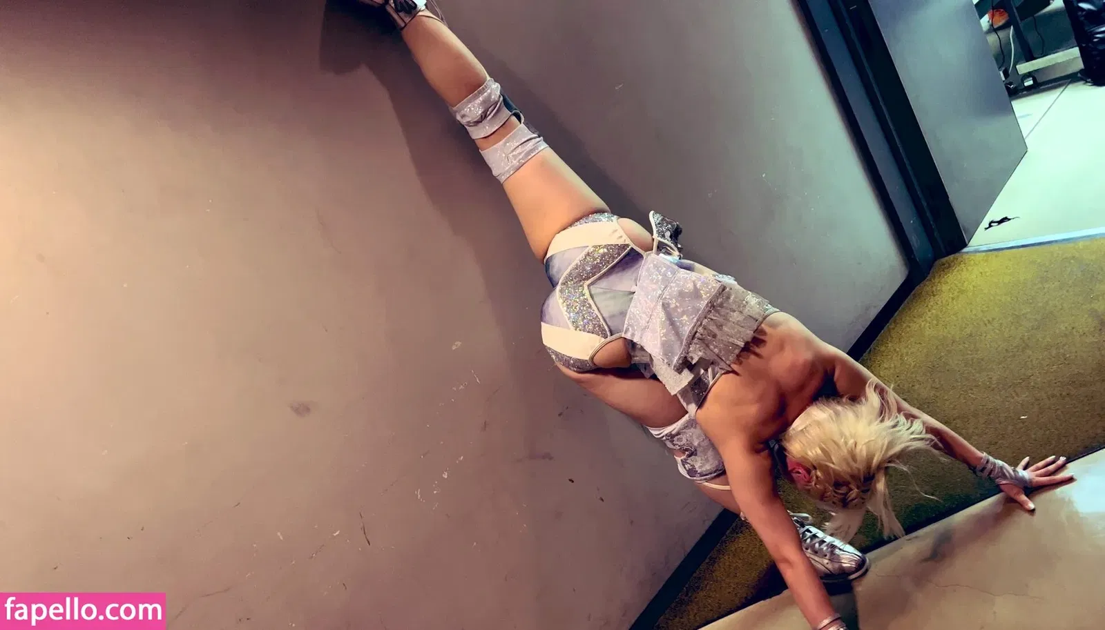 WomenJoshi Onlyfans Photo Gallery 