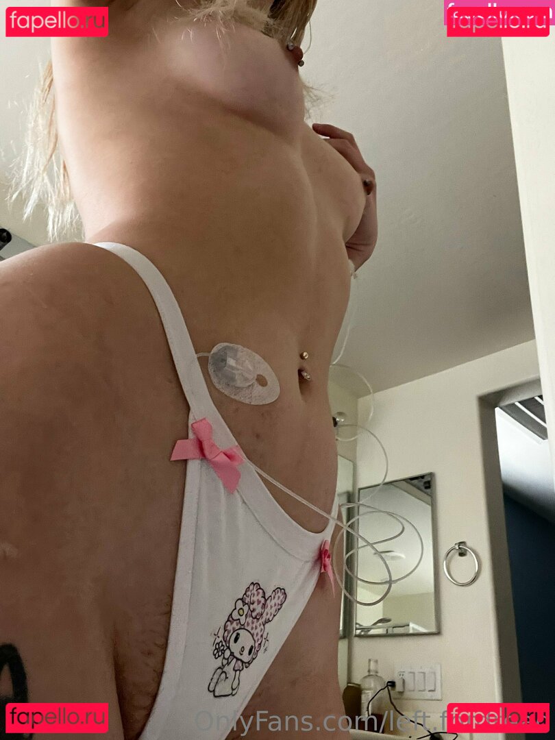 Left.fordread Nude Onlyfans Photo 27