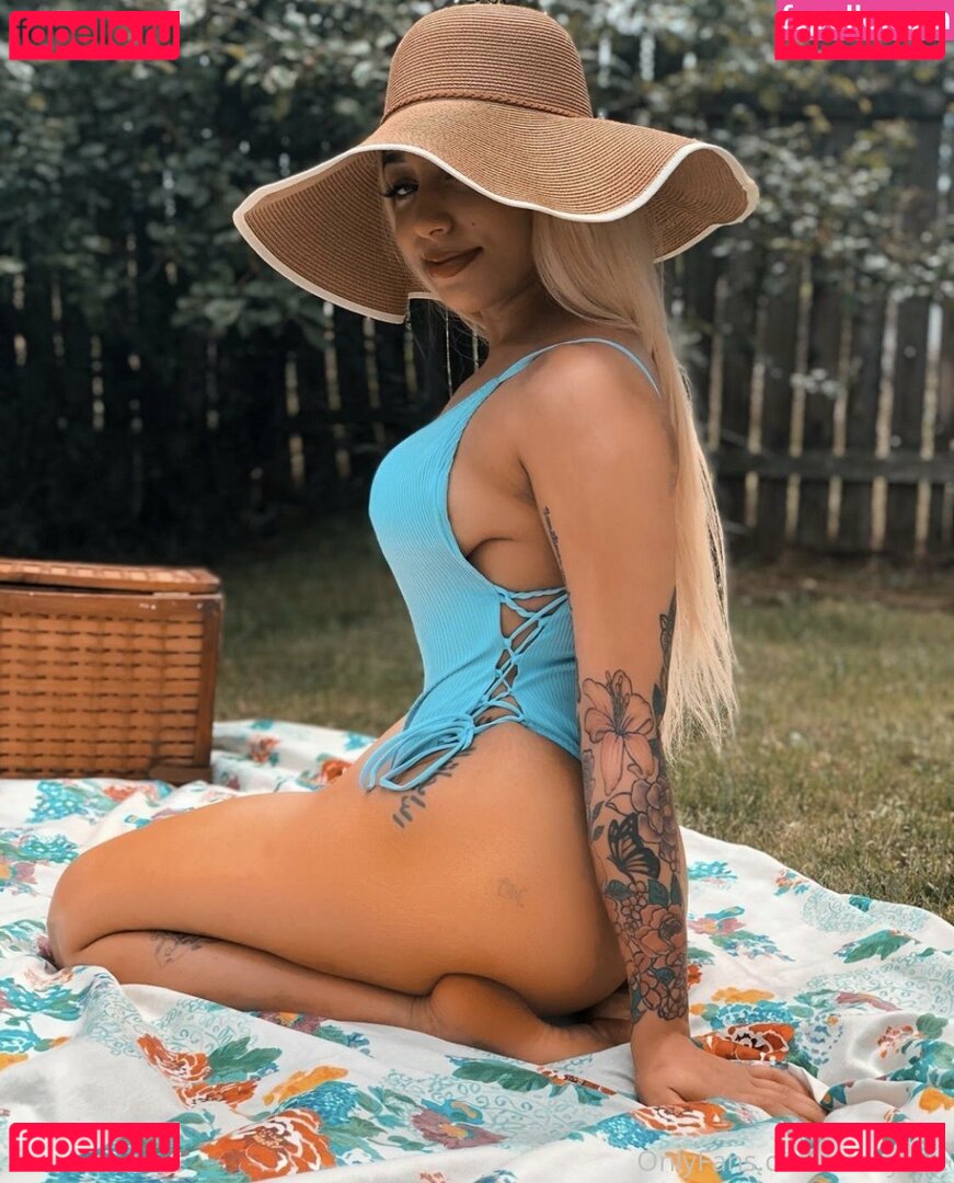 rozaybae Nude Onlyfans Photo 13