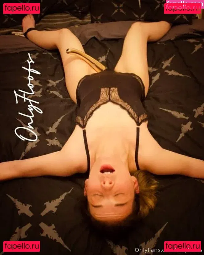 OnlyFloofs Onlyfans Photo Gallery 