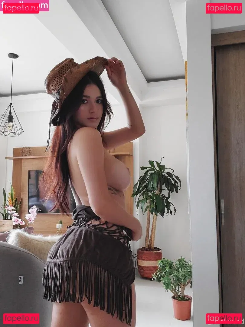 Melwood Onlyfans Photo Gallery 