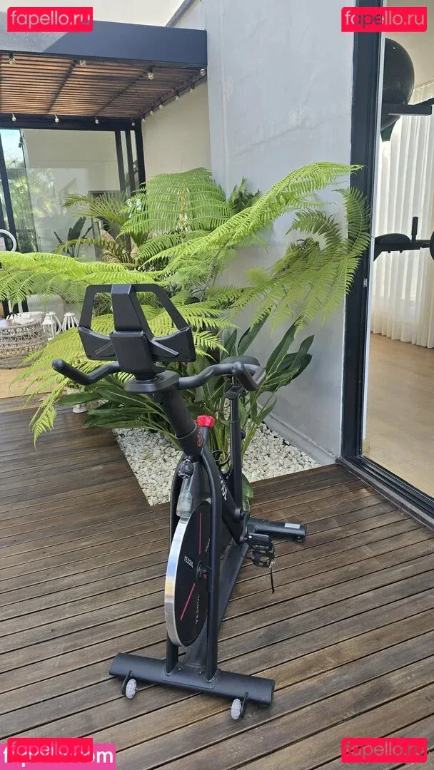 Melwood Onlyfans Photo Gallery 