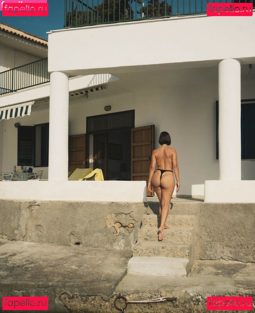 Lara Juice Nude Onlyfans Photo 12