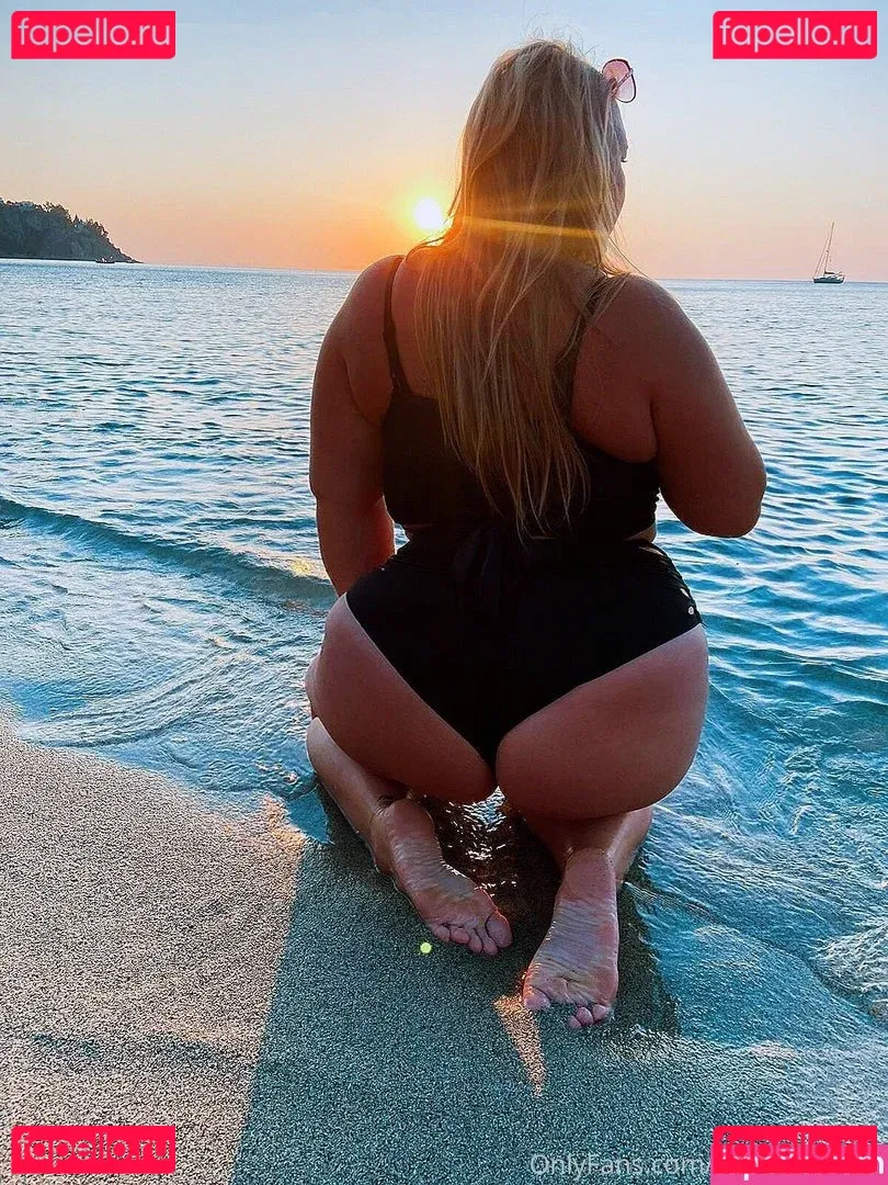 Elisa Bona Onlyfans Photo Gallery 