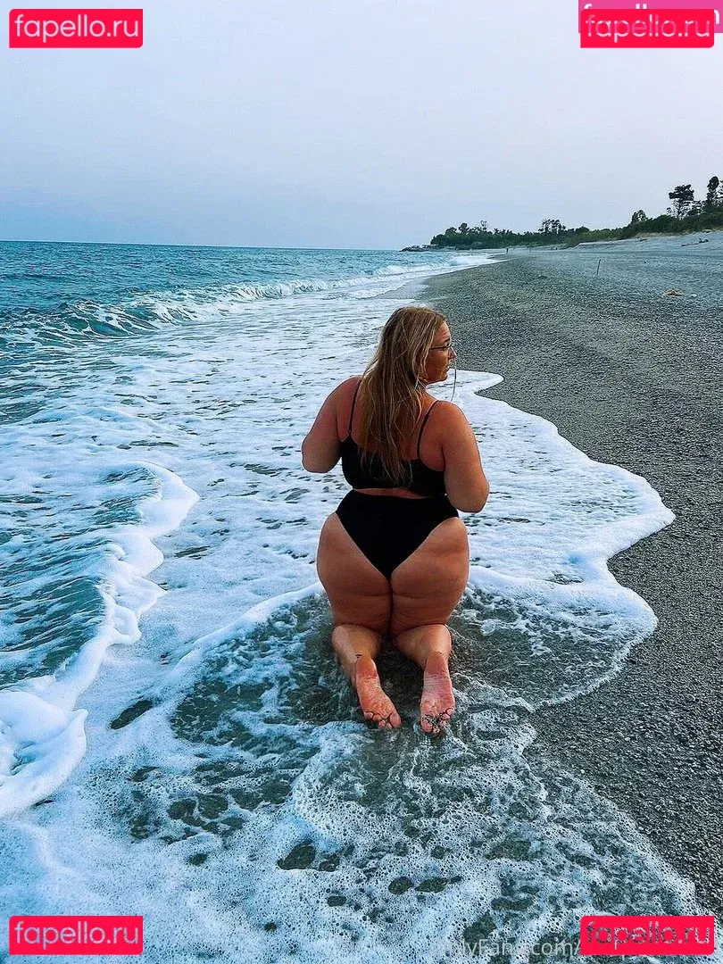 Elisa Bona Onlyfans Photo Gallery 