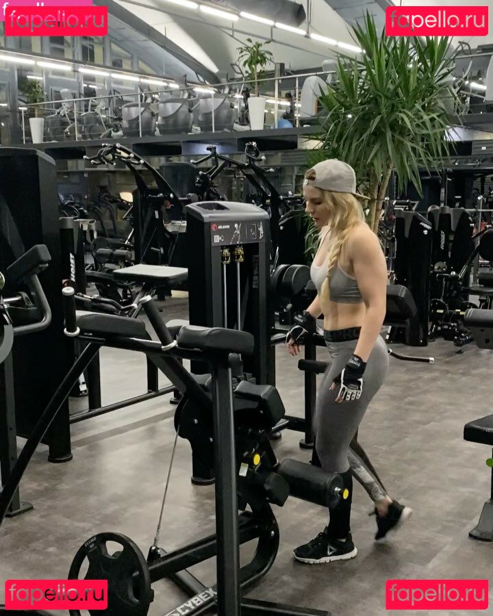 Ruzhena Bedzir Nude Onlyfans Photo 35