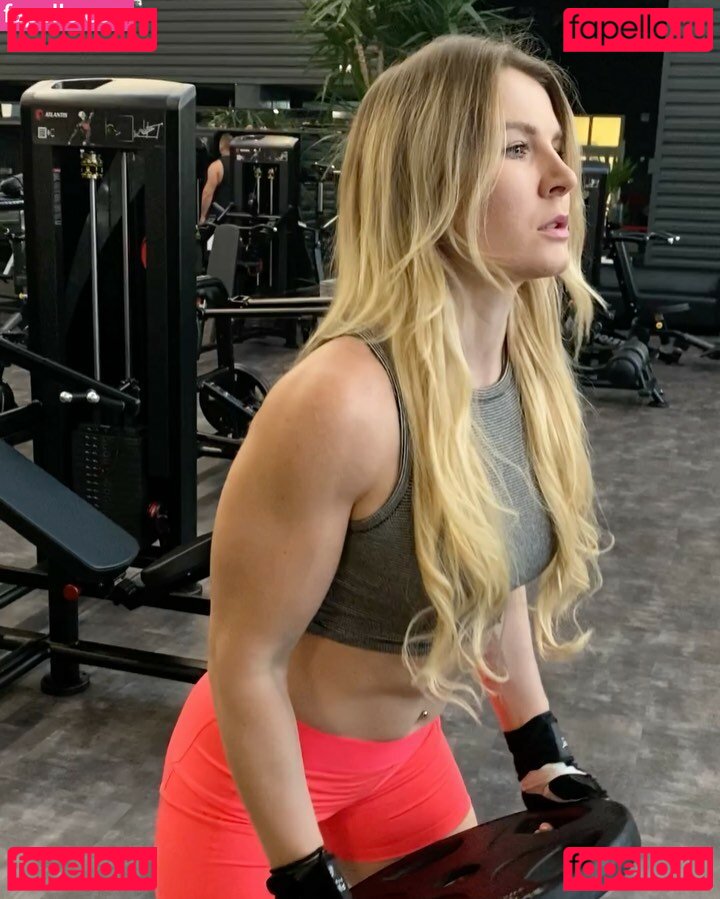 Ruzhena Bedzir Nude Onlyfans Photo 27