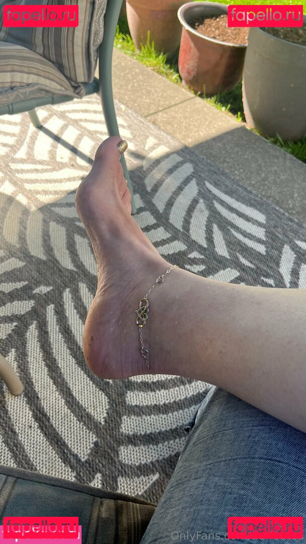 de-feeted Nude Onlyfans Photo 23