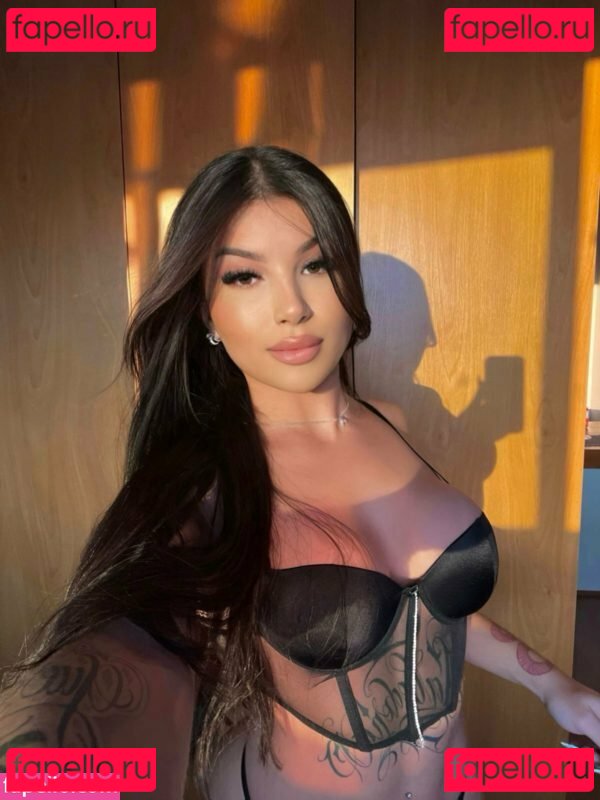 Isa Buenno Nude Onlyfans Photo 32