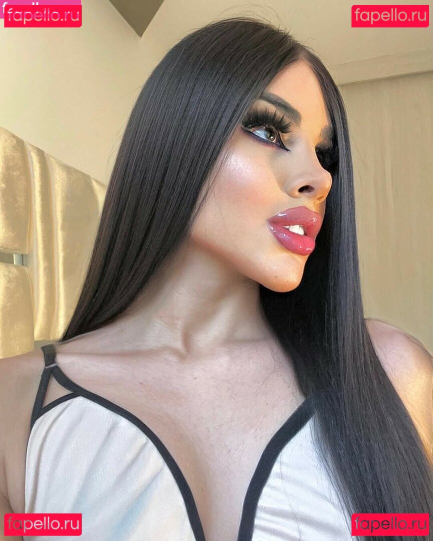 Sara Victoria Nude Onlyfans Photo 11