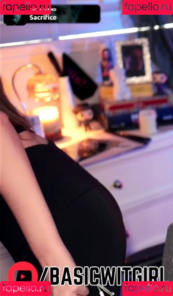 tbhlessbasic Onlyfans Photo Gallery 