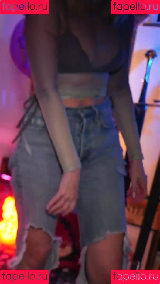 tbhlessbasic Onlyfans Photo Gallery 