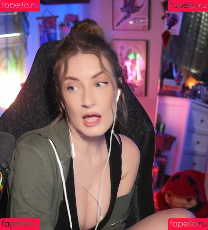 tbhlessbasic Onlyfans Photo Gallery 