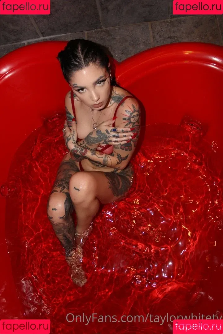 Taylor White Onlyfans Photo Gallery 