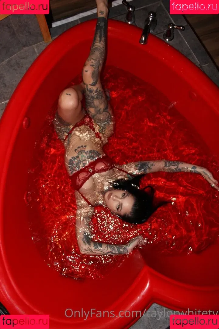 Taylor White Onlyfans Photo Gallery 