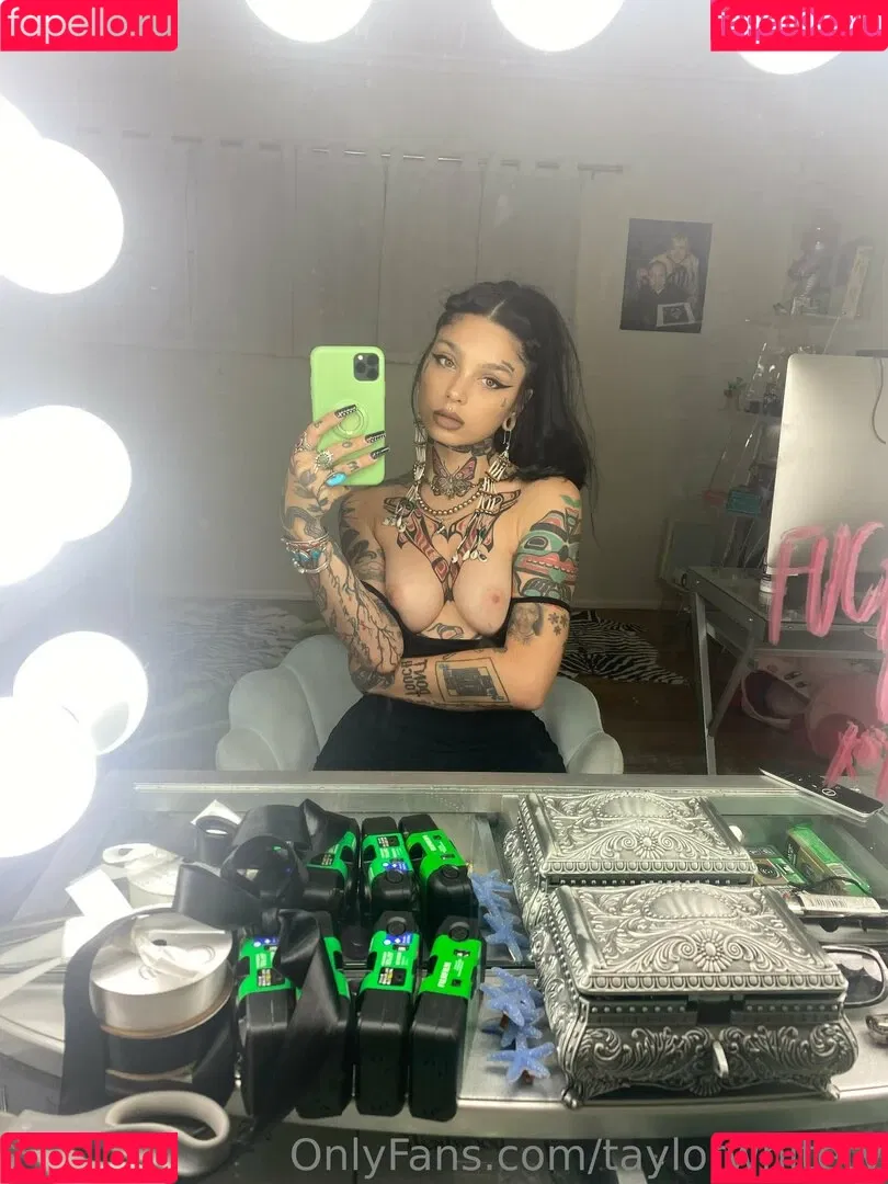 Taylor White Onlyfans Photo Gallery 