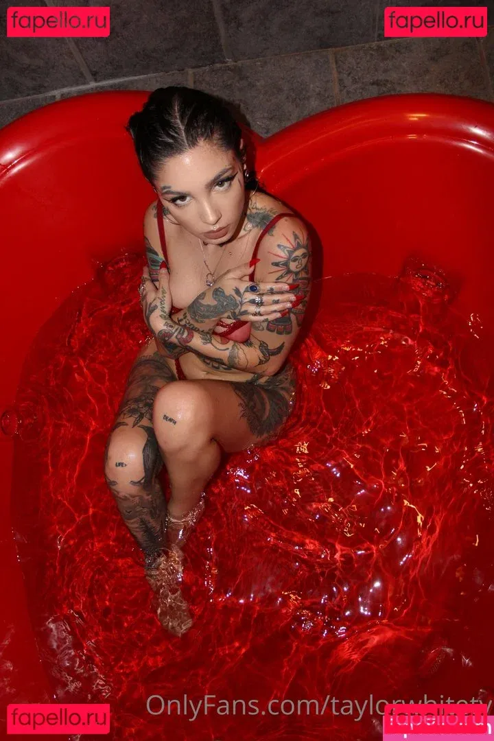 Taylor White Onlyfans Photo Gallery 