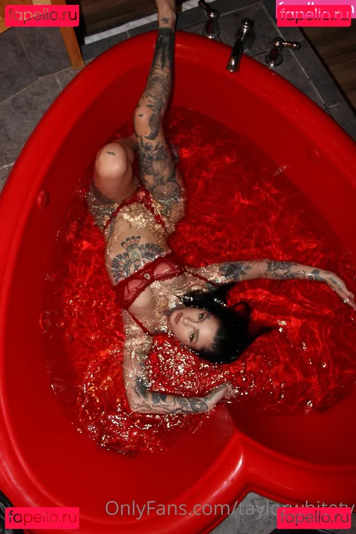 Taylor White Onlyfans Photo Gallery 