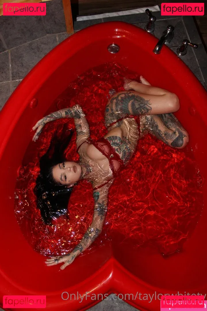 Taylor White Onlyfans Photo Gallery 