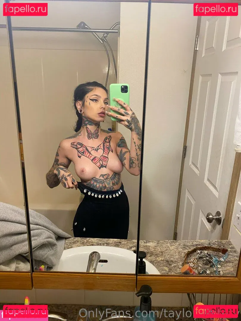 Taylor White Onlyfans Photo Gallery 