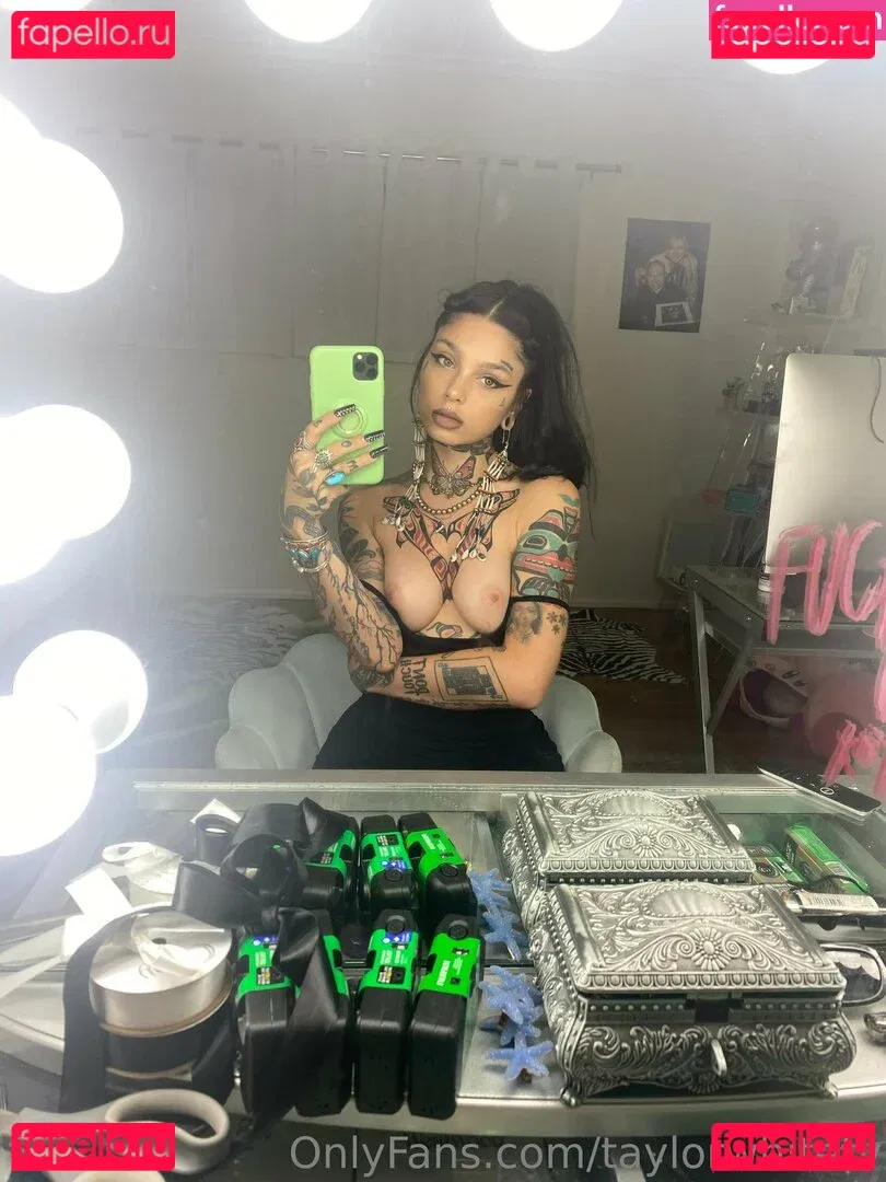 Taylor White Onlyfans Photo Gallery 