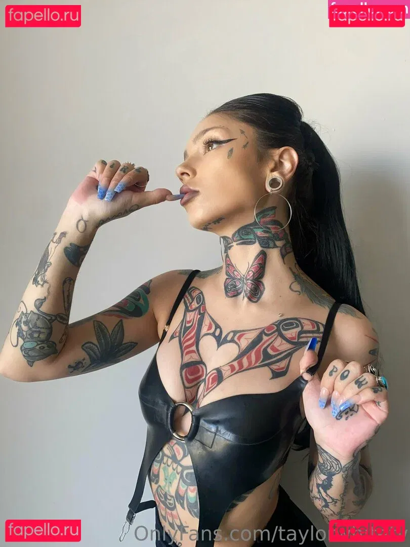 Taylor White Onlyfans Photo Gallery 