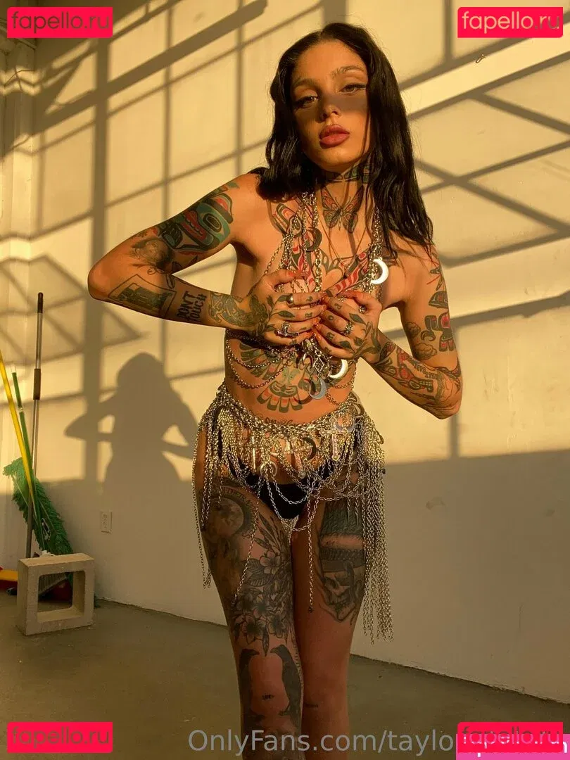 Taylor White Onlyfans Photo Gallery 