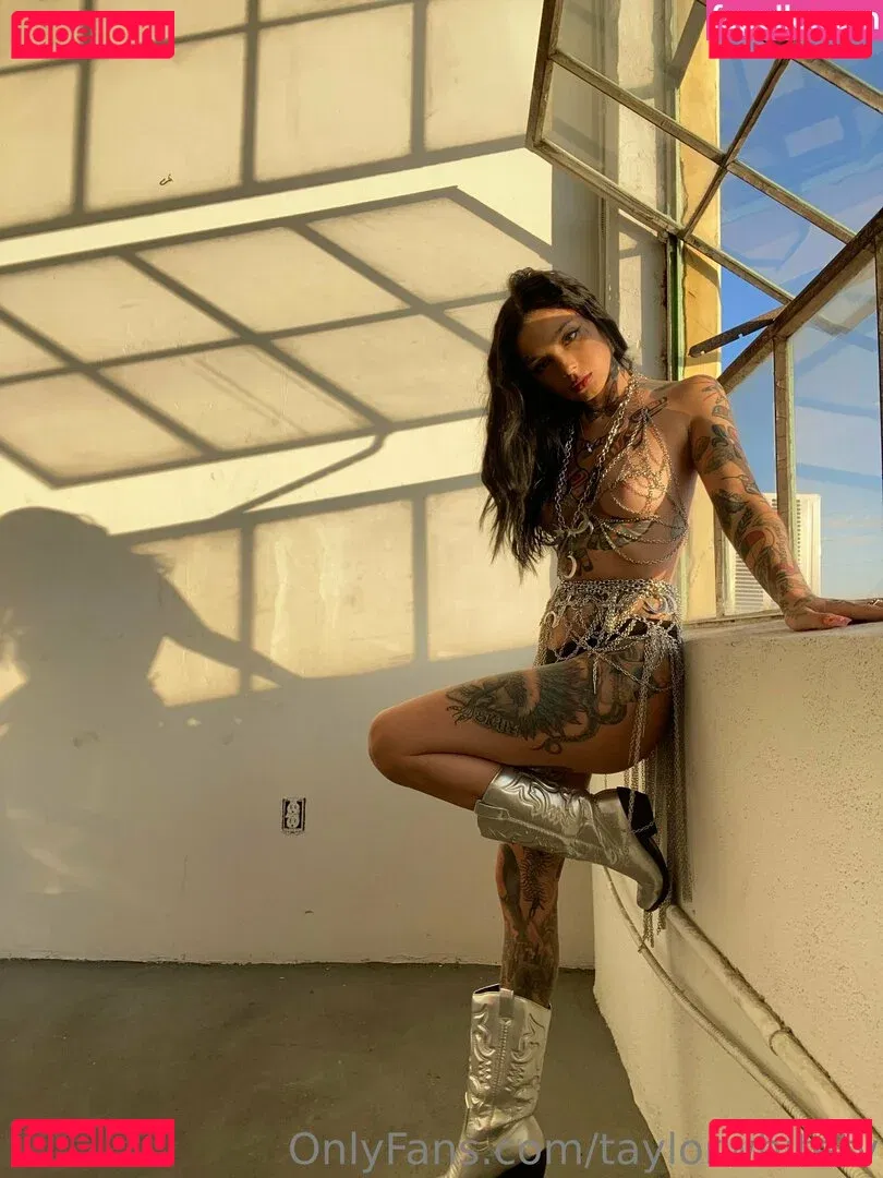 Taylor White Onlyfans Photo Gallery 