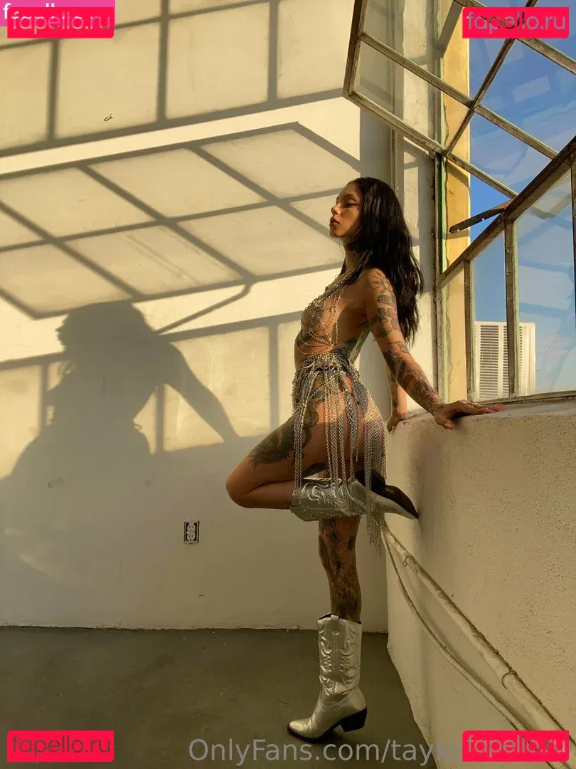 Taylor White Onlyfans Photo Gallery 