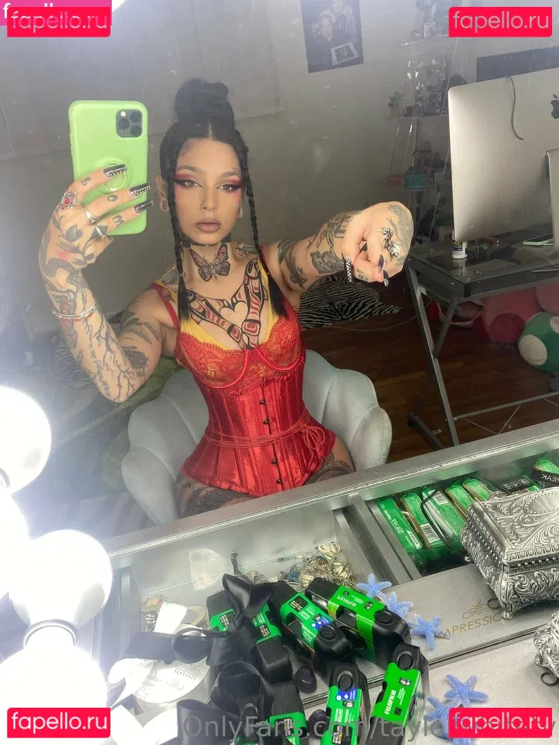 Taylor White Onlyfans Photo Gallery 