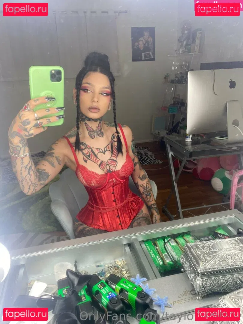 Taylor White Onlyfans Photo Gallery 