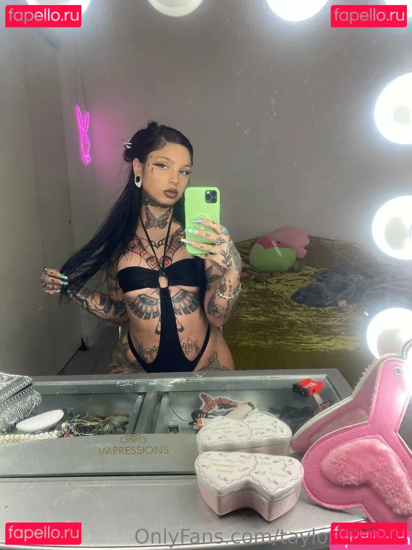 Taylor White Onlyfans Photo Gallery 