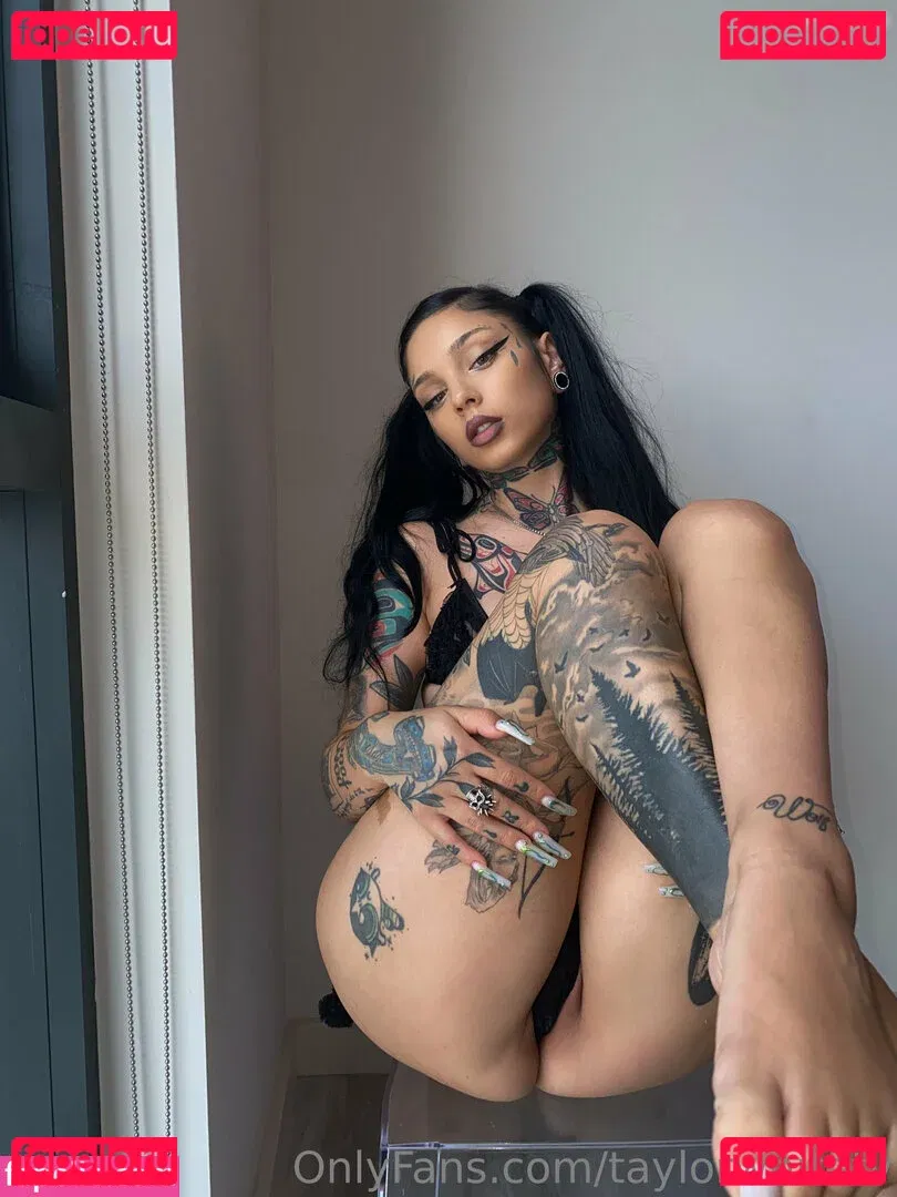 Taylor White Onlyfans Photo Gallery 