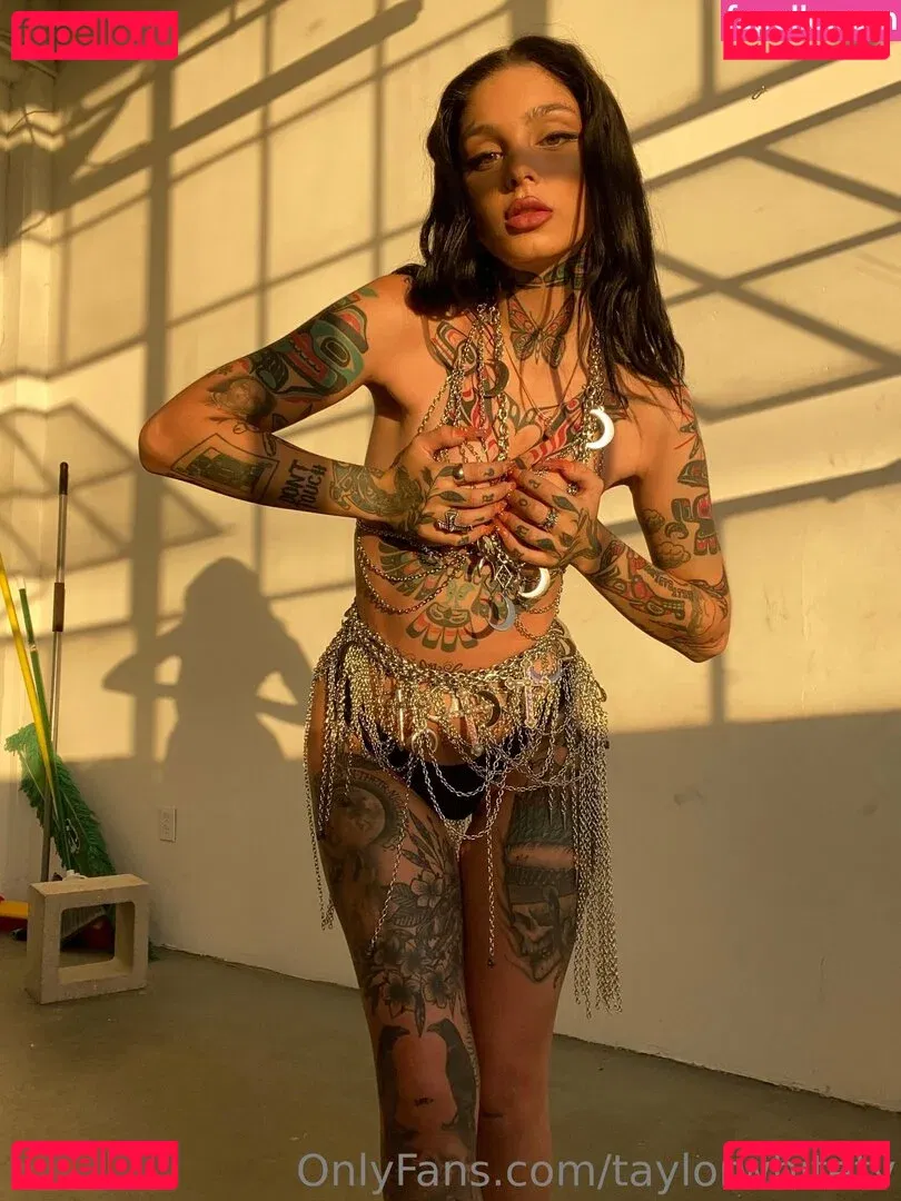 Taylor White Onlyfans Photo Gallery 