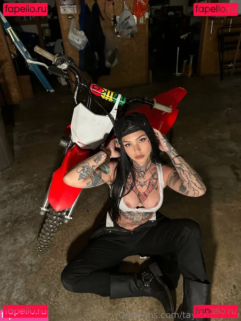 Taylor White Onlyfans Photo Gallery 