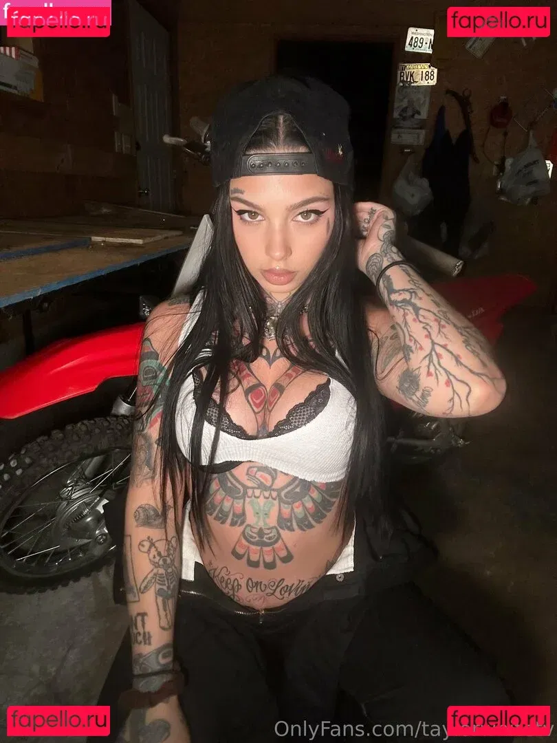 Taylor White Onlyfans Photo Gallery 