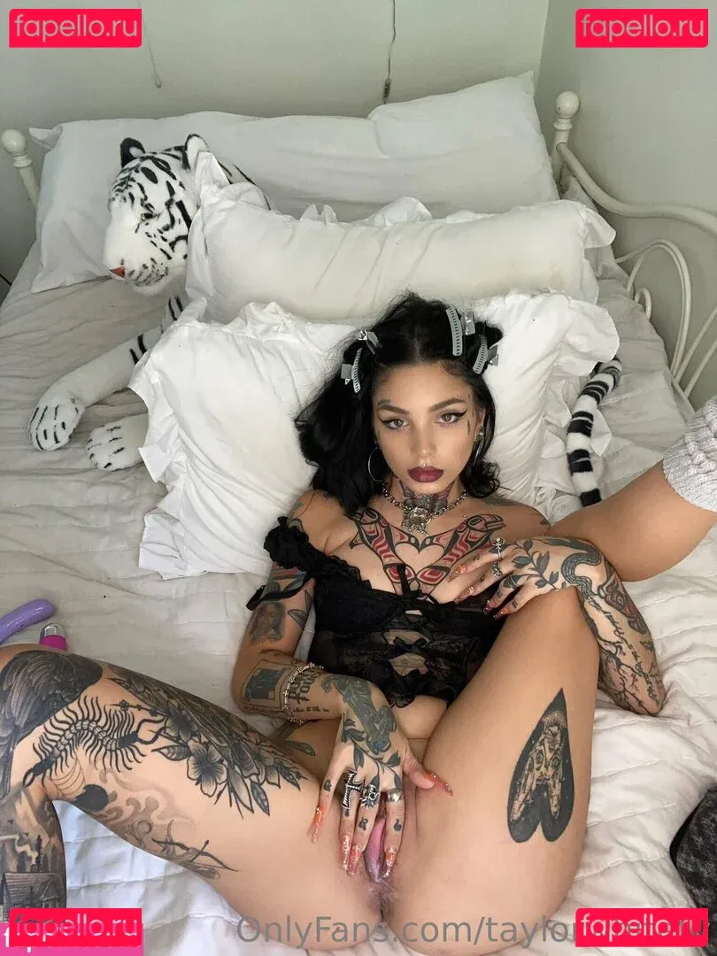 Taylor White Onlyfans Photo Gallery 