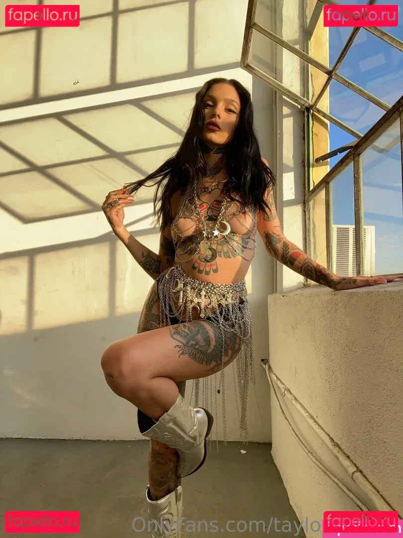 Taylor White Onlyfans Photo Gallery 